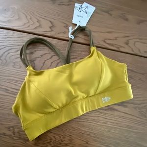 NWT🌸Yvette sport bra Sz (8)M